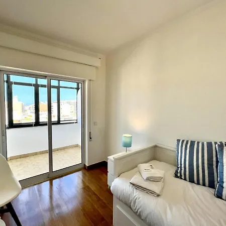 Rising By Homing Apartament